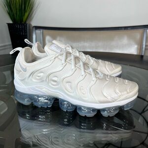Nike Air VaporMax Plus Triple
White Sz 12